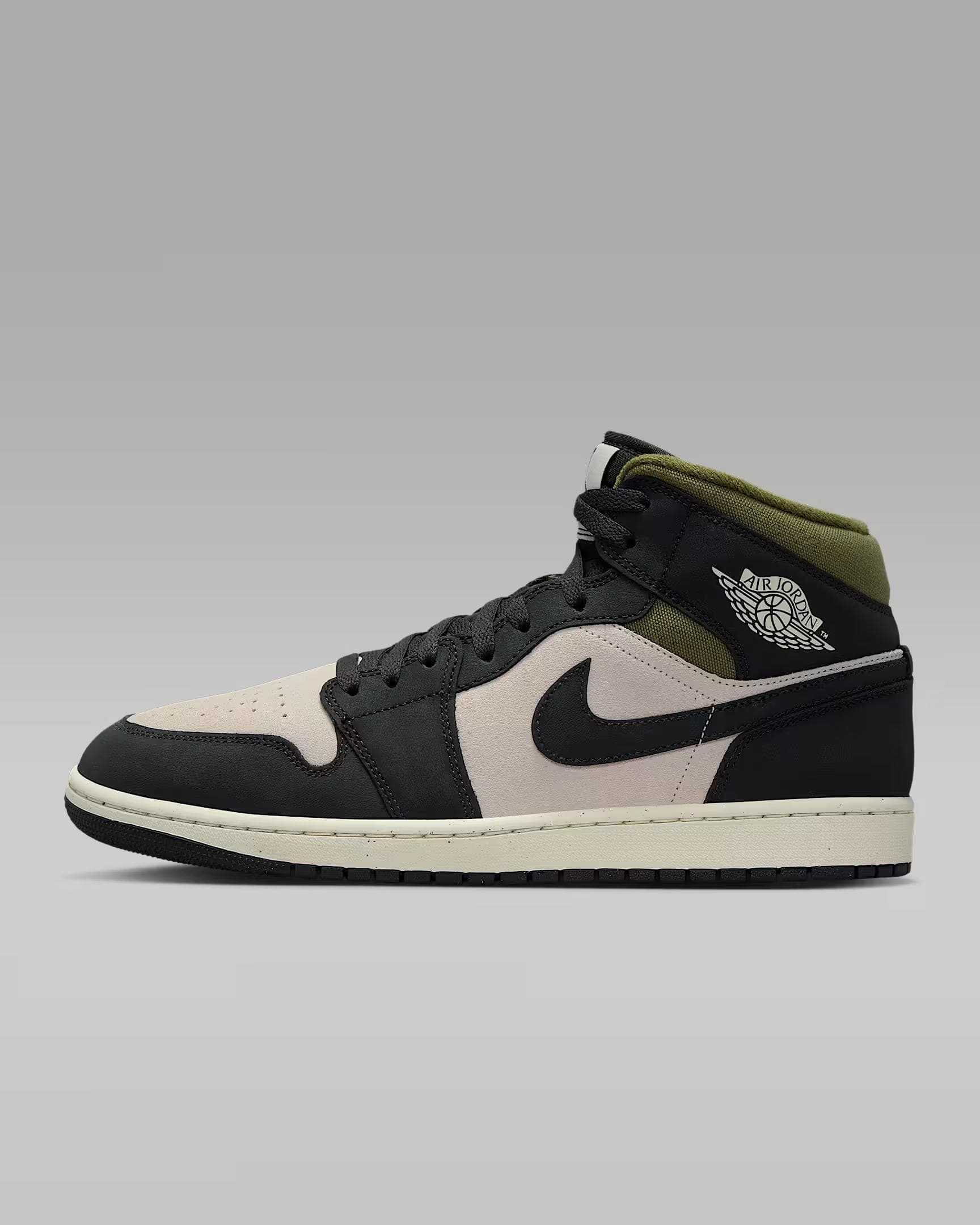 Air Jordan 1 Mid SE Black & Green Shoes